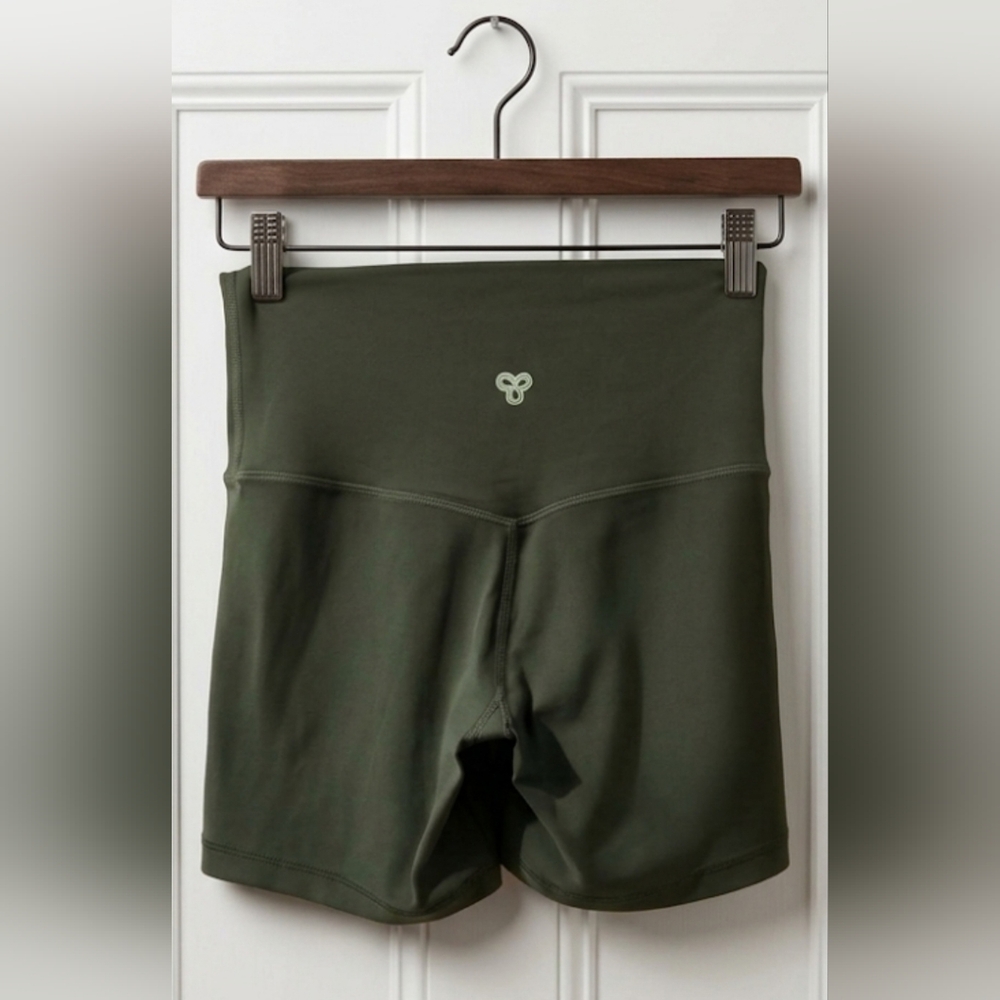 TNA TnAction High-Waist Biker Shorts – Dark Olive / Khaki Green (Size S)